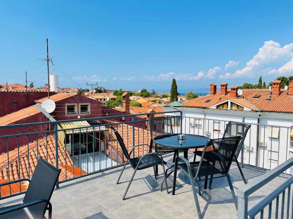 Appartamento Happy Casa Isola Grande Izola Esterno foto